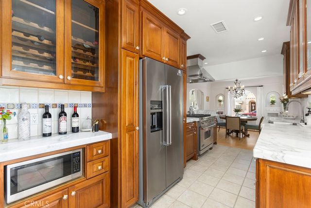 157 Pomona, Long Beach, CA 90803
