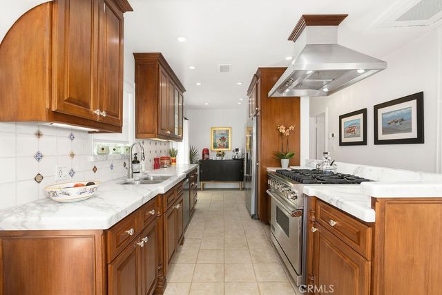 157 Pomona, Long Beach, CA 90803