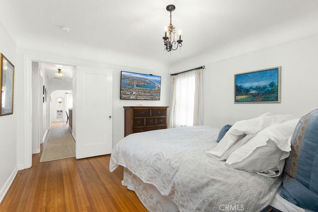 157 Pomona, Long Beach, CA 90803