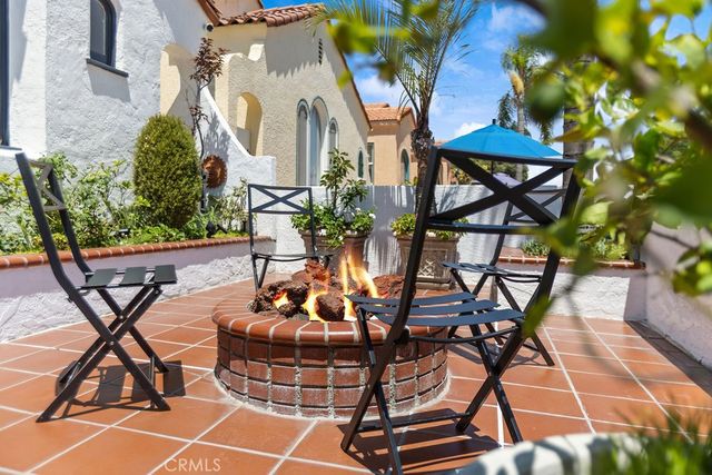 157 Pomona, Long Beach, CA 90803