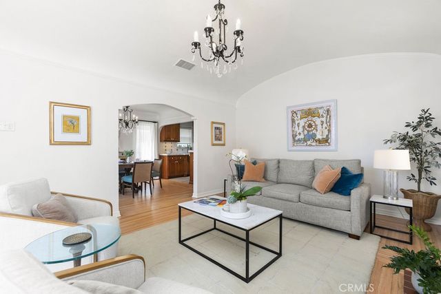 157 Pomona, Long Beach, CA 90803