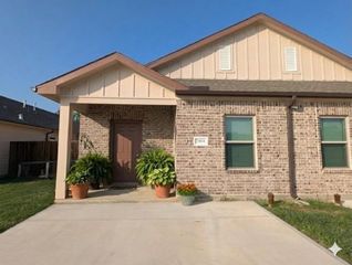 7745 Swiftwater Lane A, Houston, TX 77075