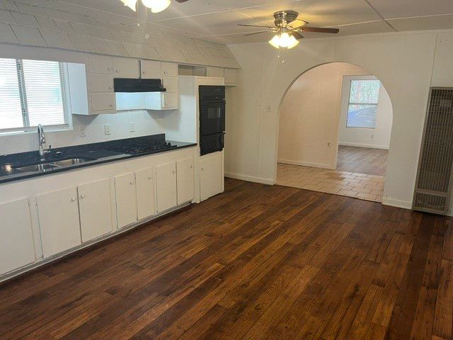 711 Hall Street, Lancaster, TX 75146