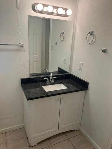 711 Hall Street, Lancaster, TX 75146