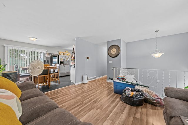 4327 Mayflower Avenue, Rockford, IL 61109