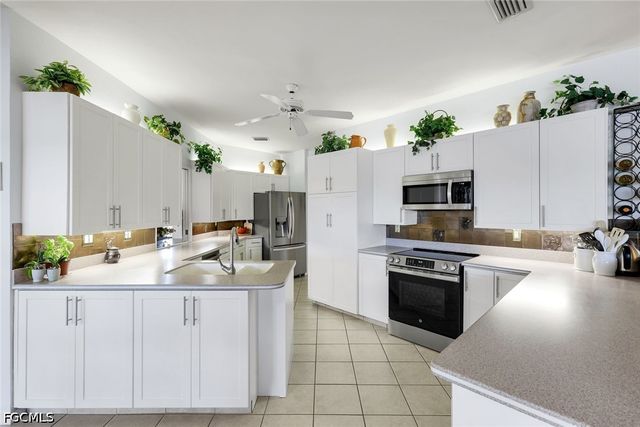 16111 Forest Oaks DR, Fort Myers, FL 33908