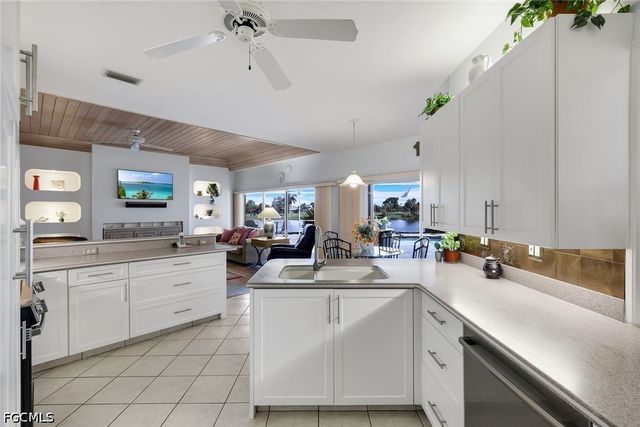 16111 Forest Oaks DR, Fort Myers, FL 33908
