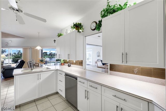 16111 Forest Oaks DR, Fort Myers, FL 33908