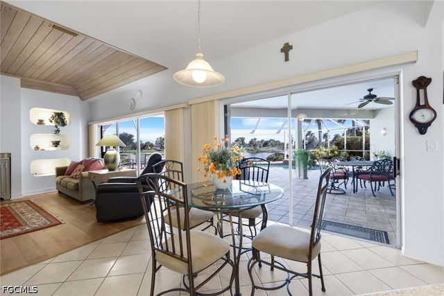 16111 Forest Oaks DR, Fort Myers, FL 33908