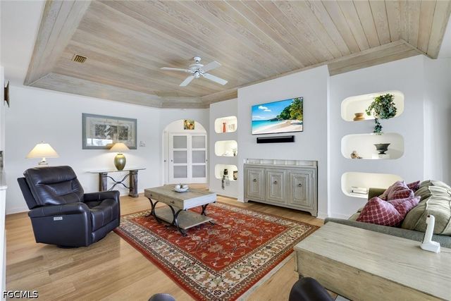 16111 Forest Oaks DR, Fort Myers, FL 33908