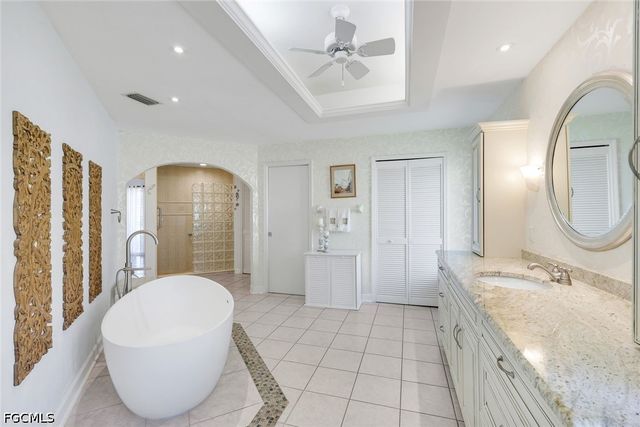 16111 Forest Oaks DR, Fort Myers, FL 33908