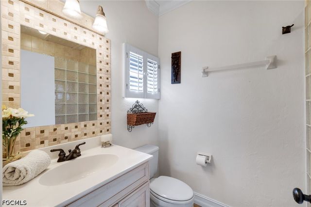 16111 Forest Oaks DR, Fort Myers, FL 33908