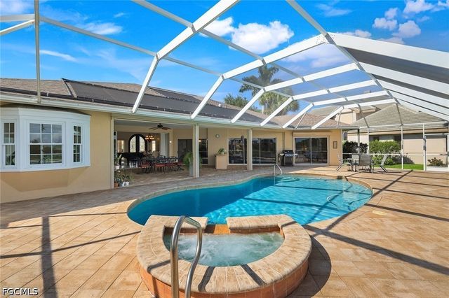 16111 Forest Oaks DR, Fort Myers, FL 33908