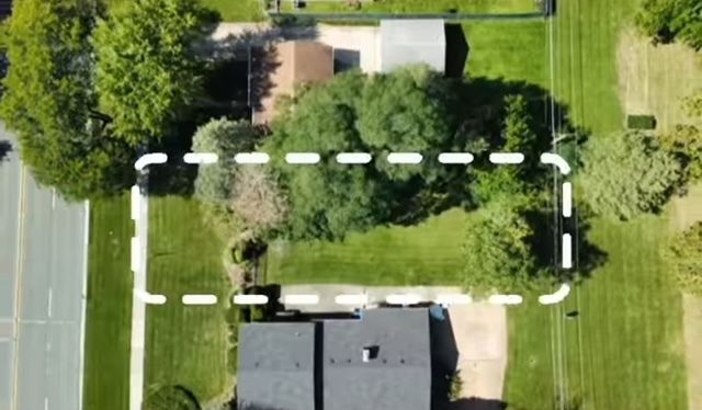 8 N Greenwood Avenue, Palatine, IL 60074