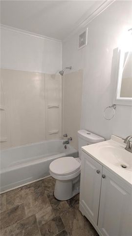 13516 12 Street, Grandview, MO 64030