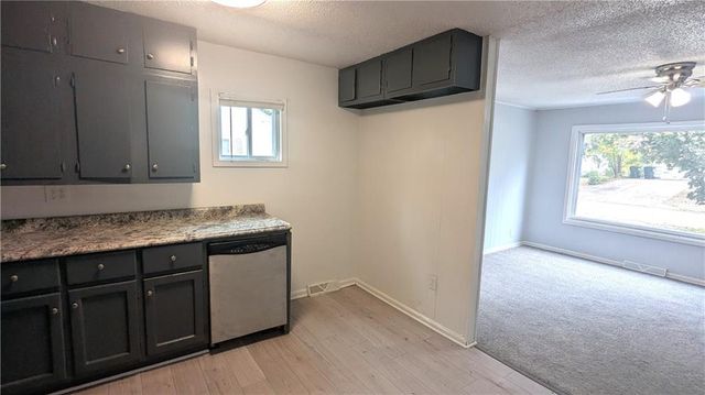 13516 12 Street, Grandview, MO 64030