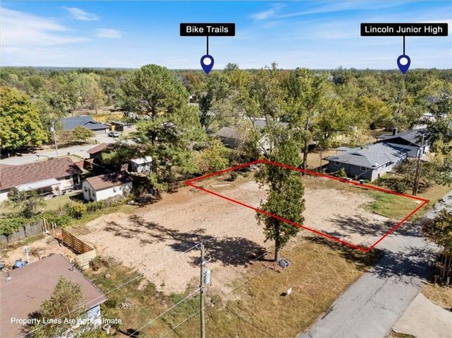 802 NW 13th Street, Bentonville, AR 72712