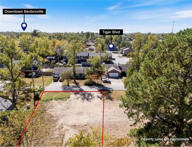 802 NW 13th Street, Bentonville, AR 72712