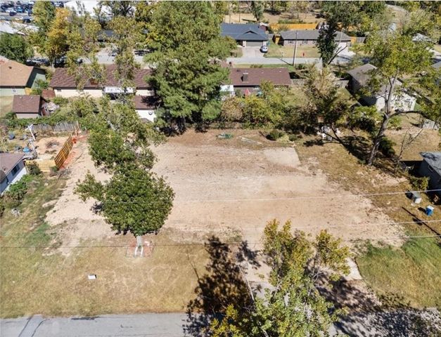 802 NW 13th Street, Bentonville, AR 72712