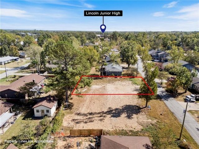 802 NW 13th Street, Bentonville, AR 72712