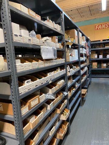 1101 West Breen Avenue, Kingsford, MI 49802