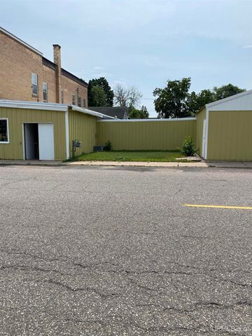 1101 West Breen Avenue, Kingsford, MI 49802