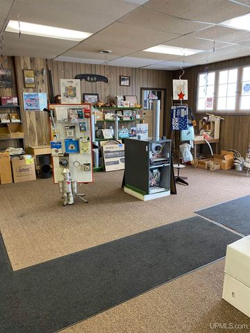 1101 West Breen Avenue, Kingsford, MI 49802