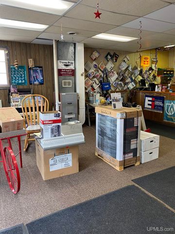 1101 West Breen Avenue, Kingsford, MI 49802