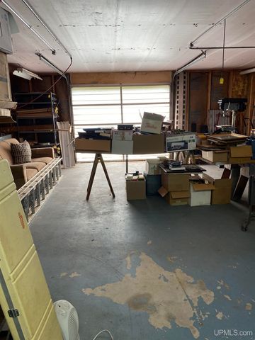 1101 West Breen Avenue, Kingsford, MI 49802