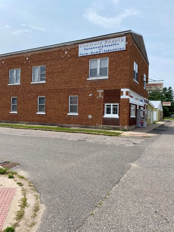 1101 West Breen Avenue, Kingsford, MI 49802