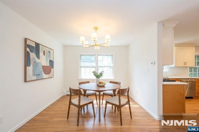 34 Homewood Avenue, Allendale, NJ 07401
