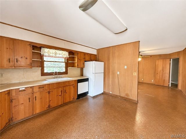 915 Shelton, Birmingham, AL 35215