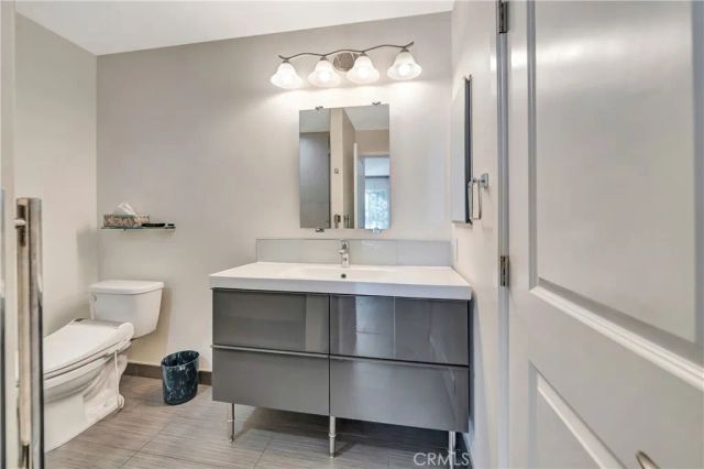 5700 Etiwanda Avenue 280, Tarzana, CA 91356