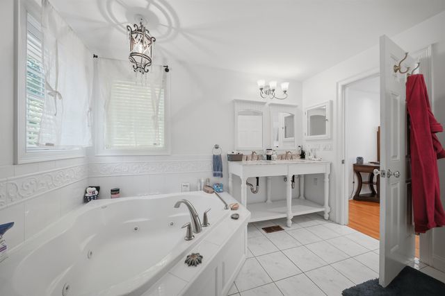 7 Gabriel Court, Hampstead, NH 03841