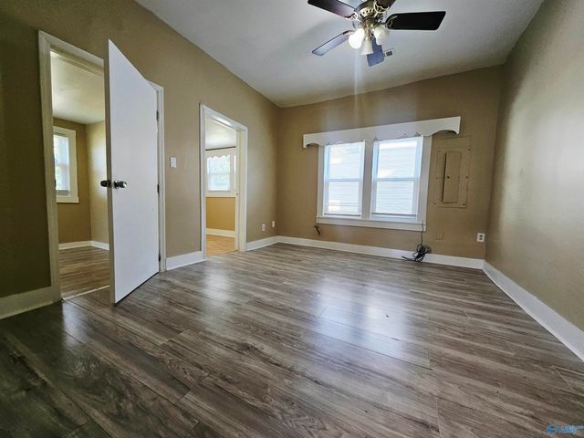 509 12th Avenue NW, Decatur, AL 35601