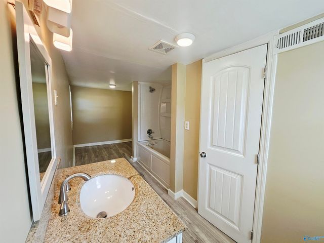 509 12th Avenue NW, Decatur, AL 35601