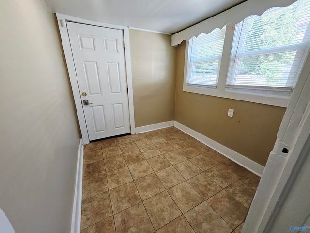 509 12th Avenue NW, Decatur, AL 35601