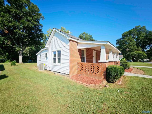 509 12th Avenue NW, Decatur, AL 35601