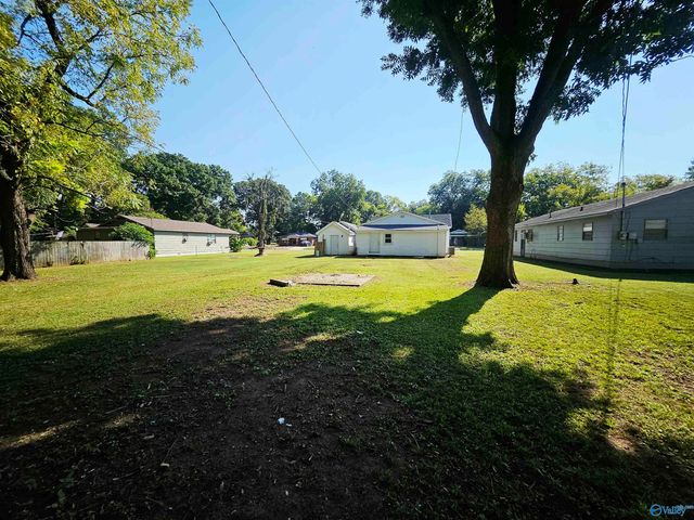 509 12th Avenue NW, Decatur, AL 35601