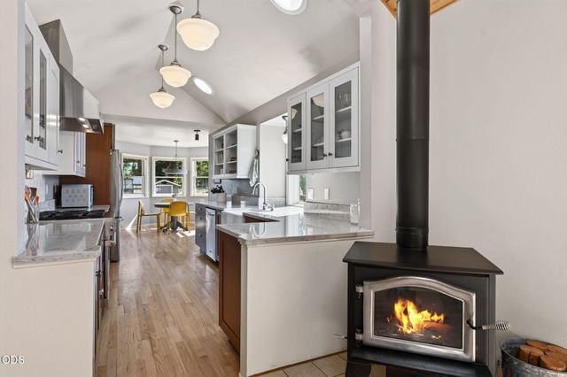 60835 Jennings Road, Bend, OR 97702