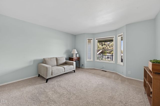 60835 Jennings Road, Bend, OR 97702