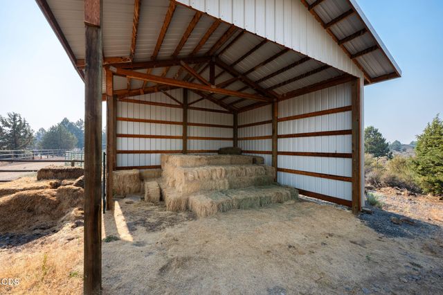 60835 Jennings Road, Bend, OR 97702