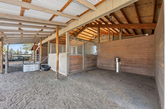 60835 Jennings Road, Bend, OR 97702