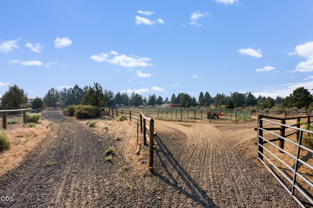 60835 Jennings Road, Bend, OR 97702