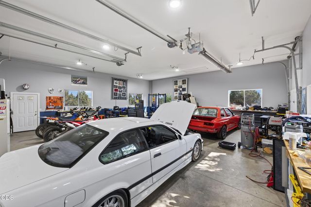 60835 Jennings Road, Bend, OR 97702