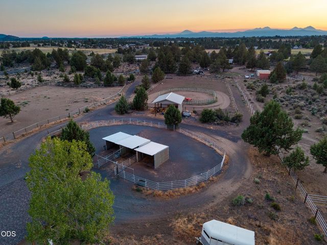 60835 Jennings Road, Bend, OR 97702