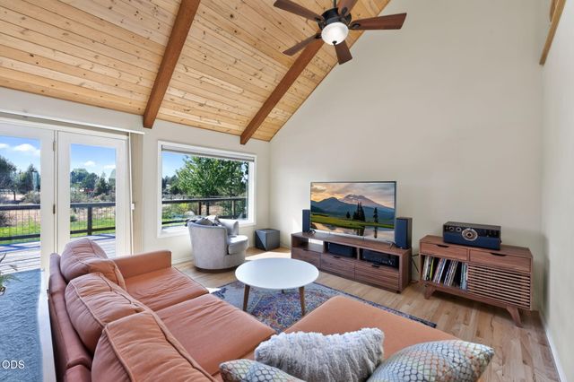 60835 Jennings Road, Bend, OR 97702