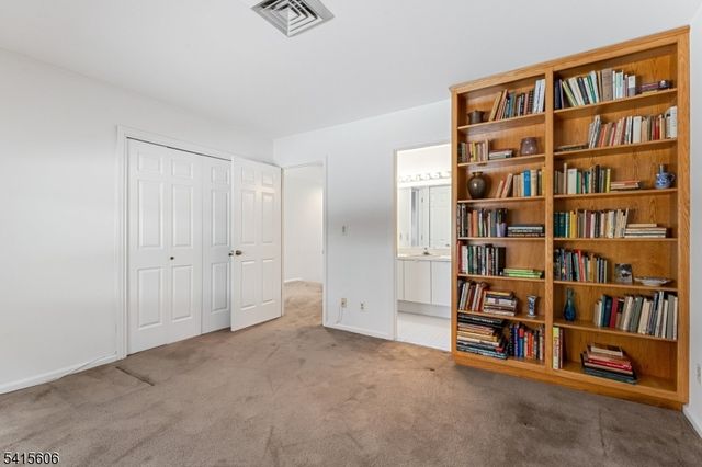 300 Gorge Rd 25, Cliffside Park Boro, NJ 07010