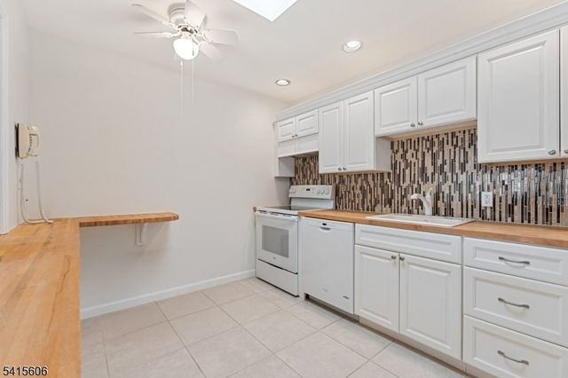 300 Gorge Rd 25, Cliffside Park Boro, NJ 07010