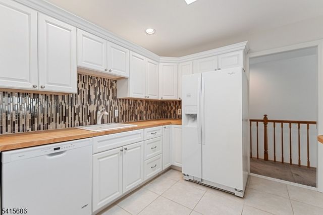 300 Gorge Rd 25, Cliffside Park Boro, NJ 07010